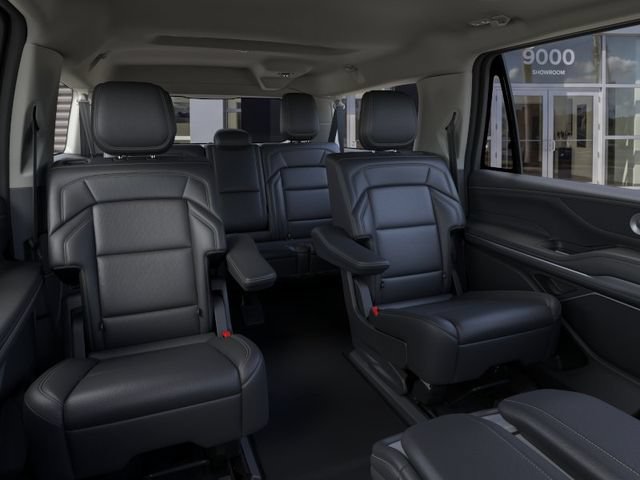 New 2026 Lincoln Navigator L Premier AWD/4WD image 11