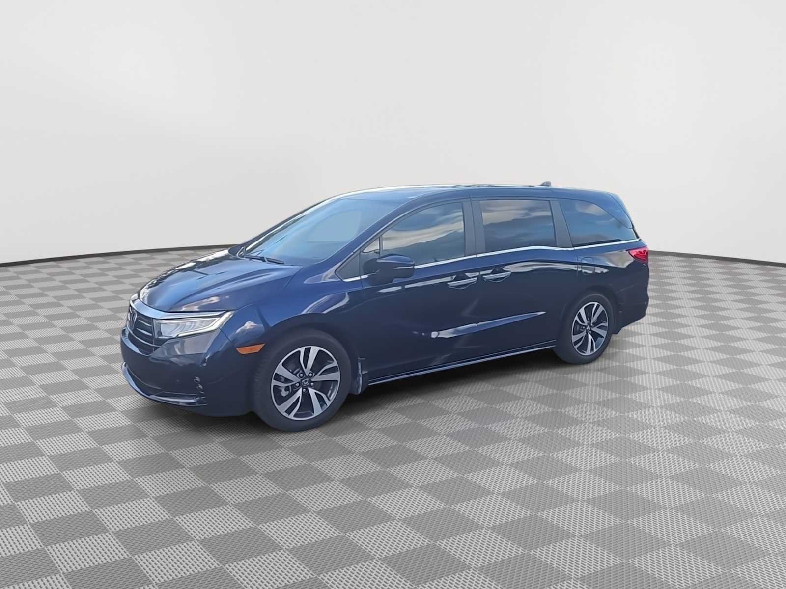 Used 2023 Honda Odyssey Touring image 4