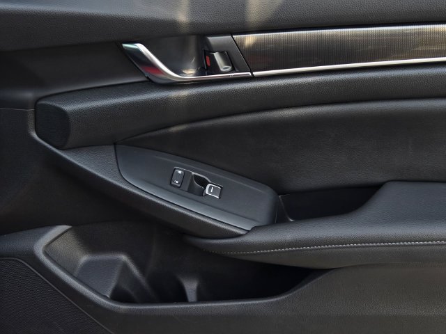 Used 2020 Honda Accord Sport image 8