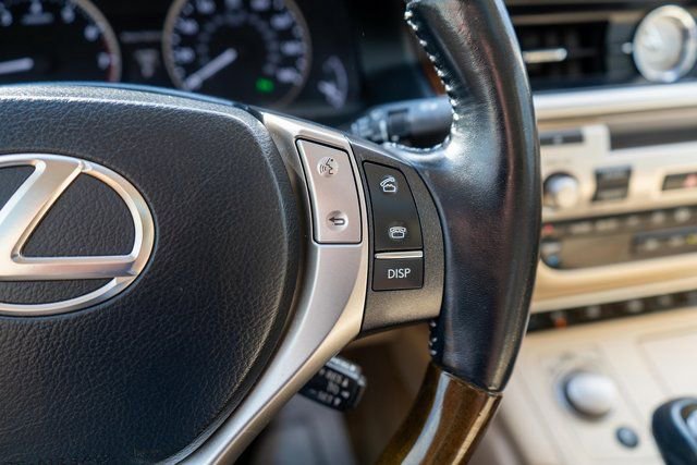 Used 2014 Lexus ES 350 w/ Luxury Package FWD image 31