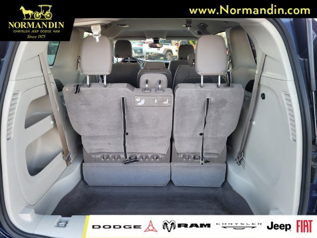 Used 2017 Chrysler Pacifica LX FWD image 19