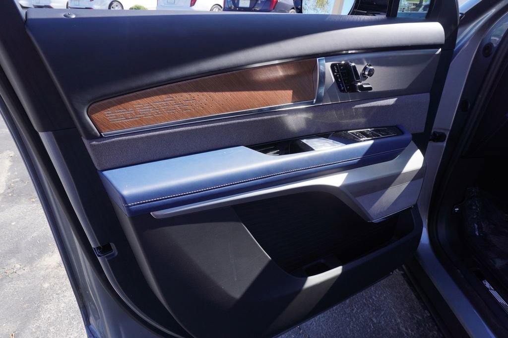 New 2026 Cadillac Vistiq Premium Luxury image 15