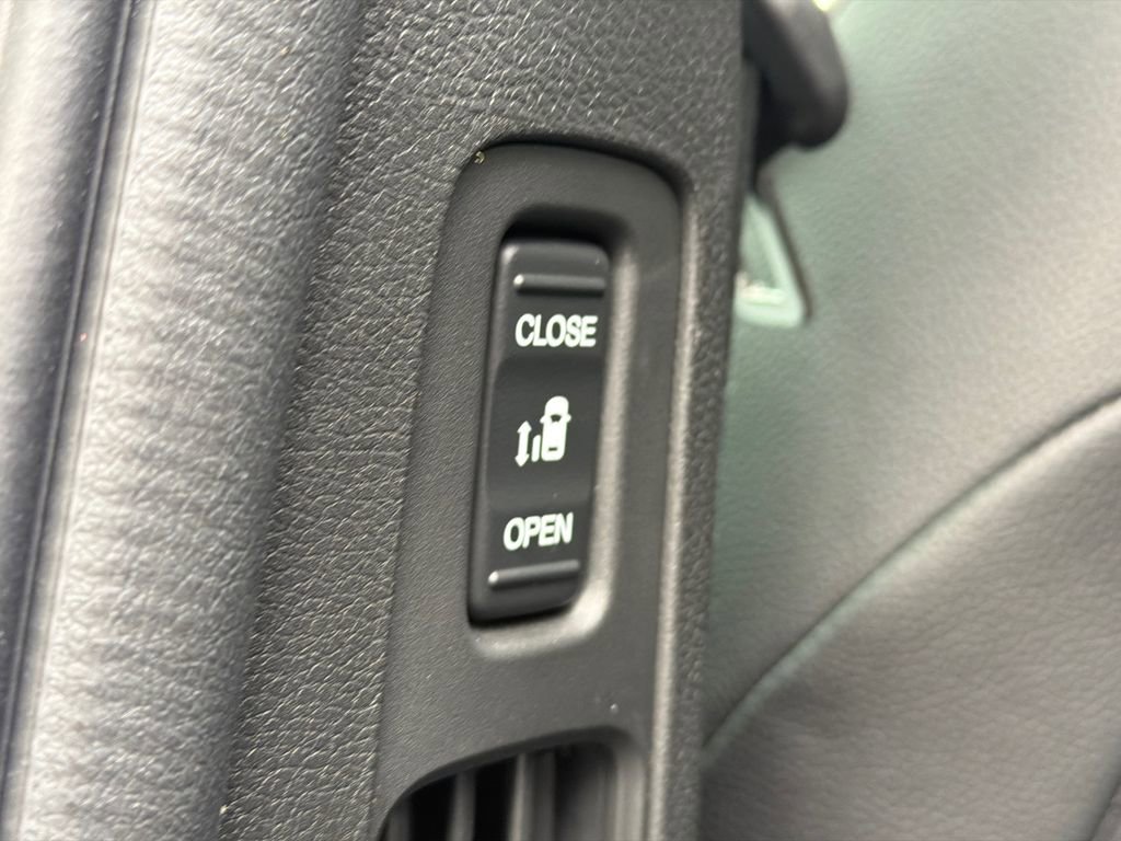 New 2026 Honda Odyssey Touring image 19