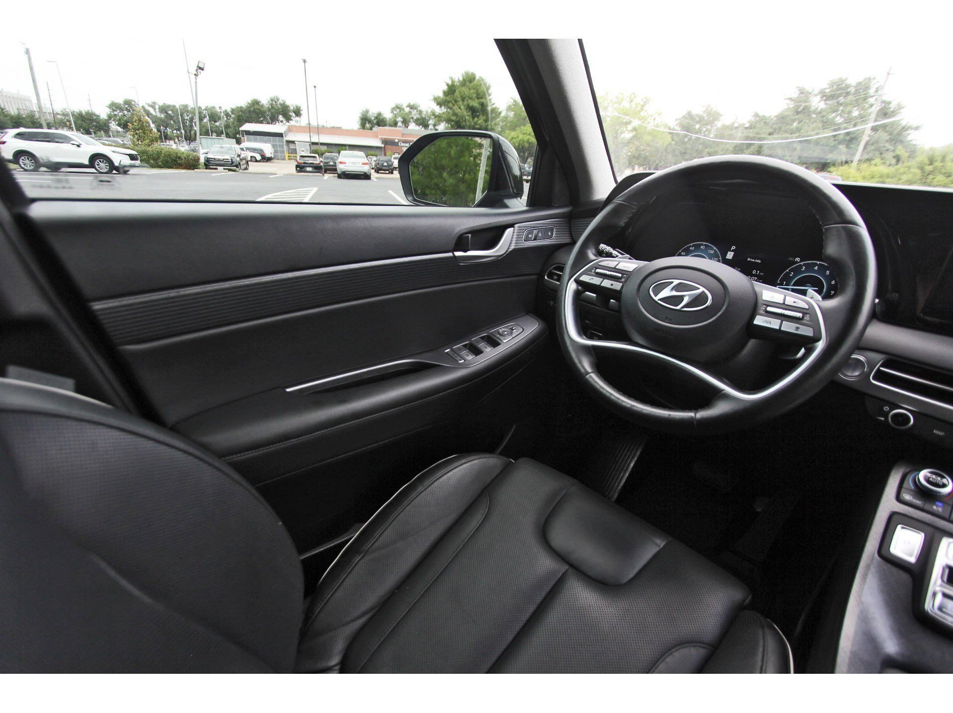 Used 2023 Hyundai Palisade Limited FWD image 9
