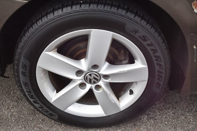 Used 2015 Volkswagen Jetta TDI SE FWD image 41