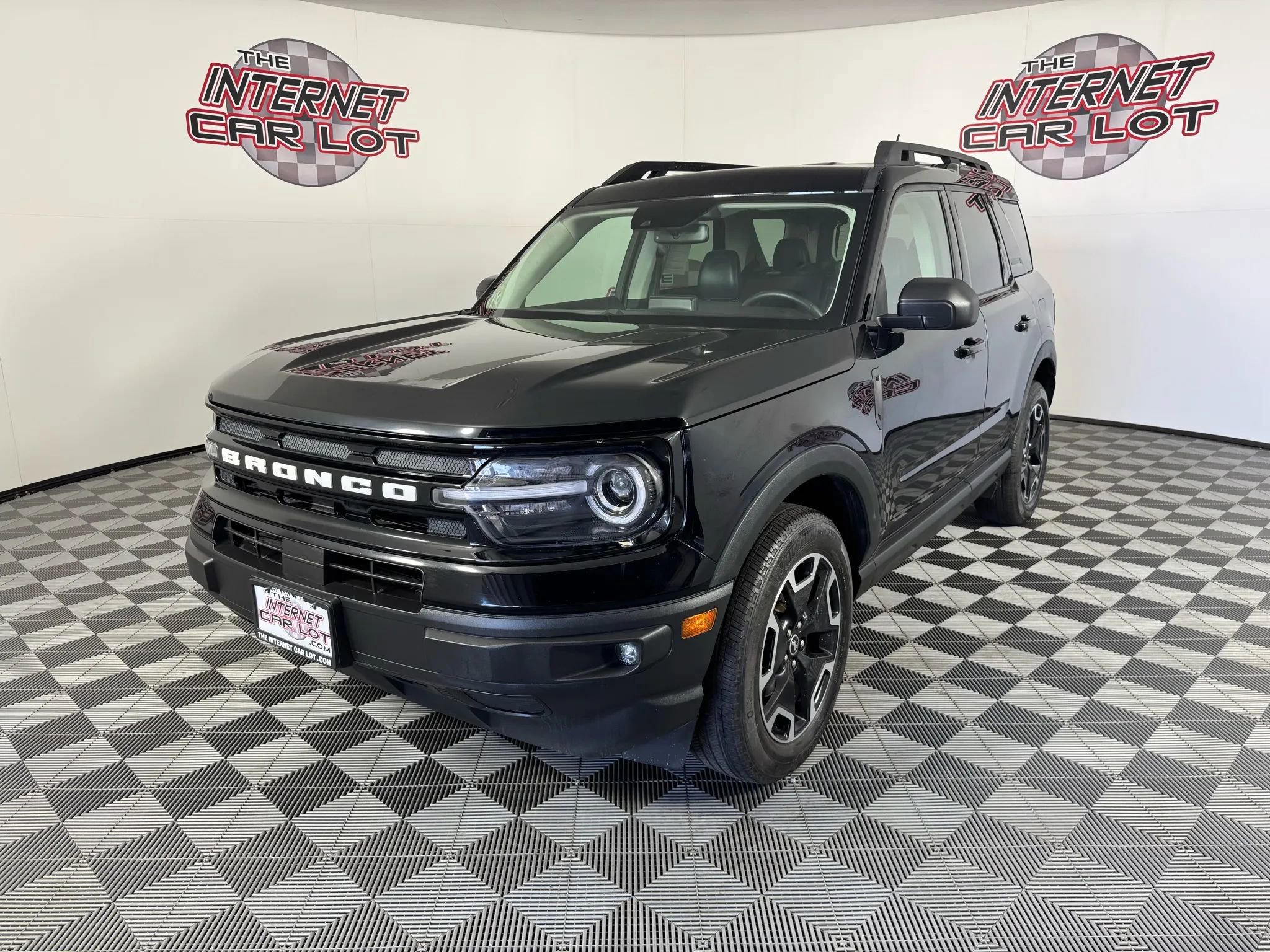 Used 2023 Ford Bronco Sport Outer Banks w/ Tech Package image 3