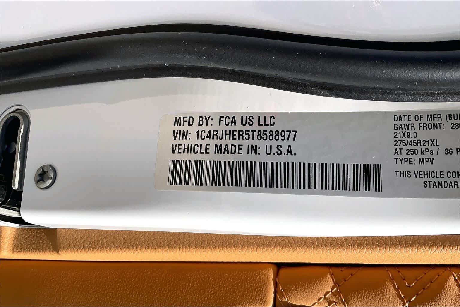 Used 2026 Jeep Grand Cherokee Summit w/ Adv Protech Group IV AWD/4WD image 35