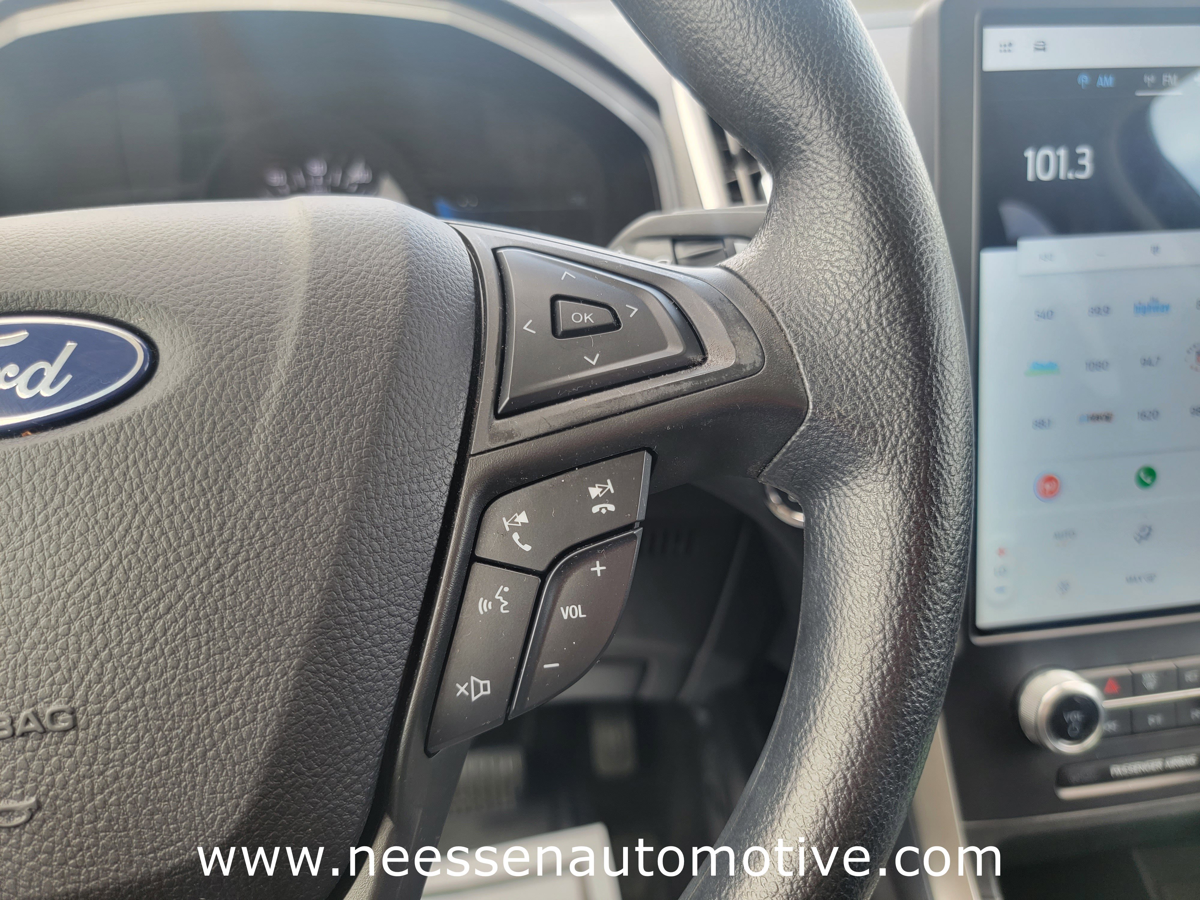 Used 2024 Ford Edge SE image 19