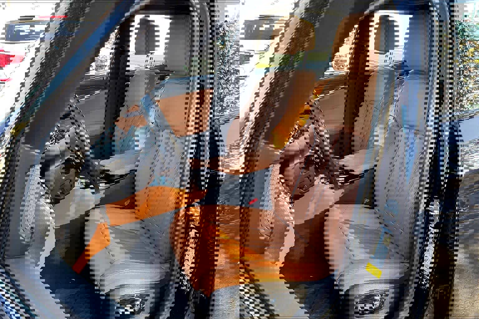 Used 2023 BMW M550i xDrive M550i xDrive w/ Executive Package image 26