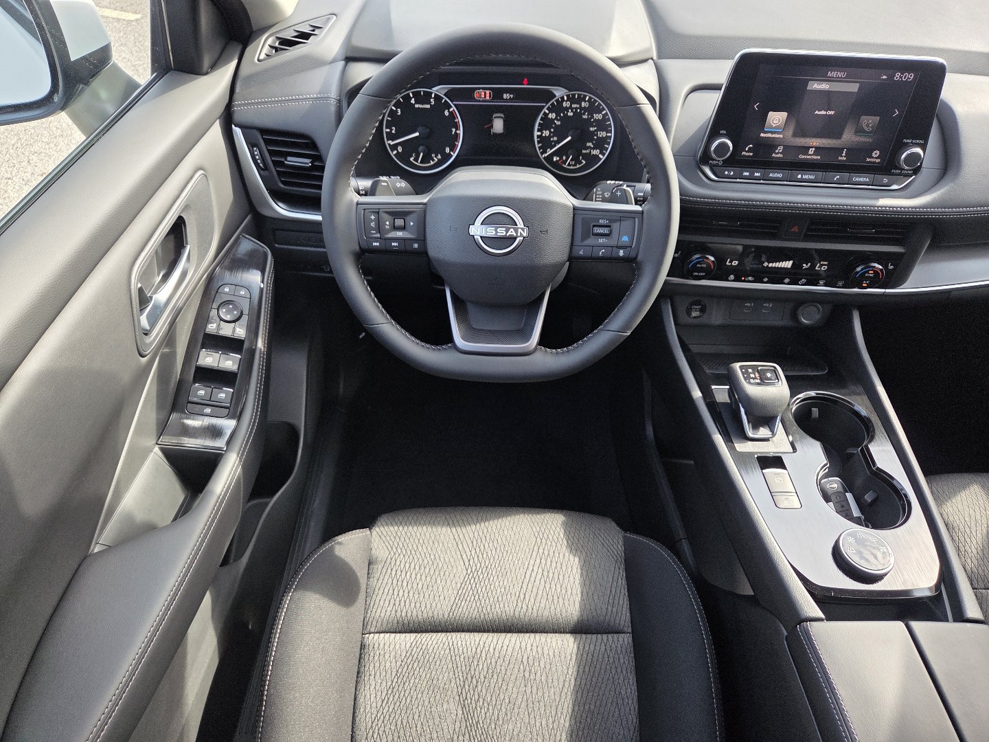 New 2027 Nissan Rogue SV AWD/4WD image 4