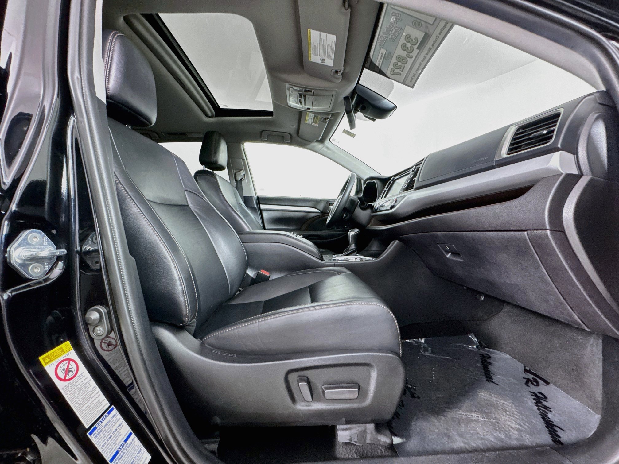 Certified 2019 Toyota Highlander XLE AWD/4WD image 30