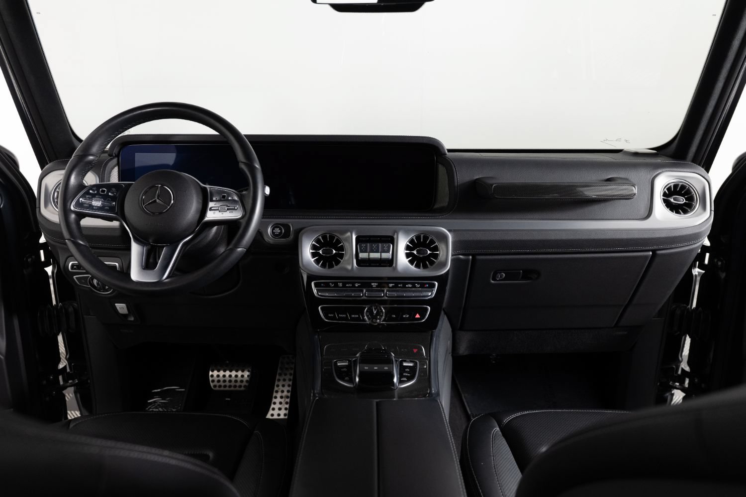 Used 2023 Mercedes-Benz G 550 image 34