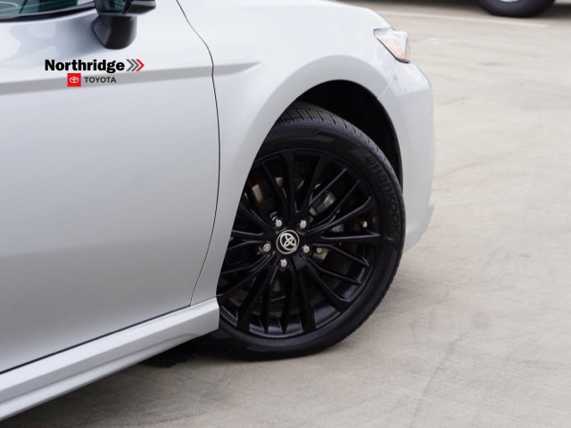 Used 2020 Toyota Camry SE w/ Carpet Mat Package FWD image 7