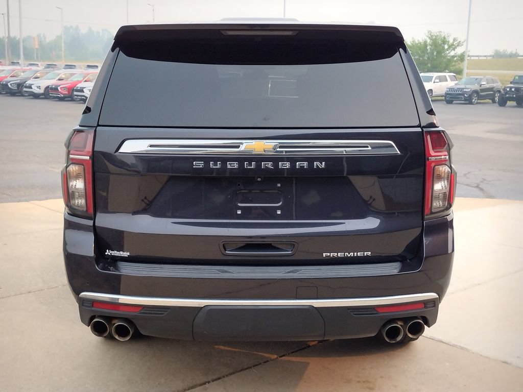 Used 2022 Chevrolet Suburban Premier AWD/4WD image 18