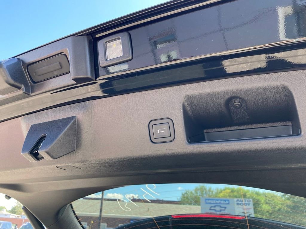 New 2025 Chevrolet Equinox EV RS w/ Convenience Package II FWD image 20