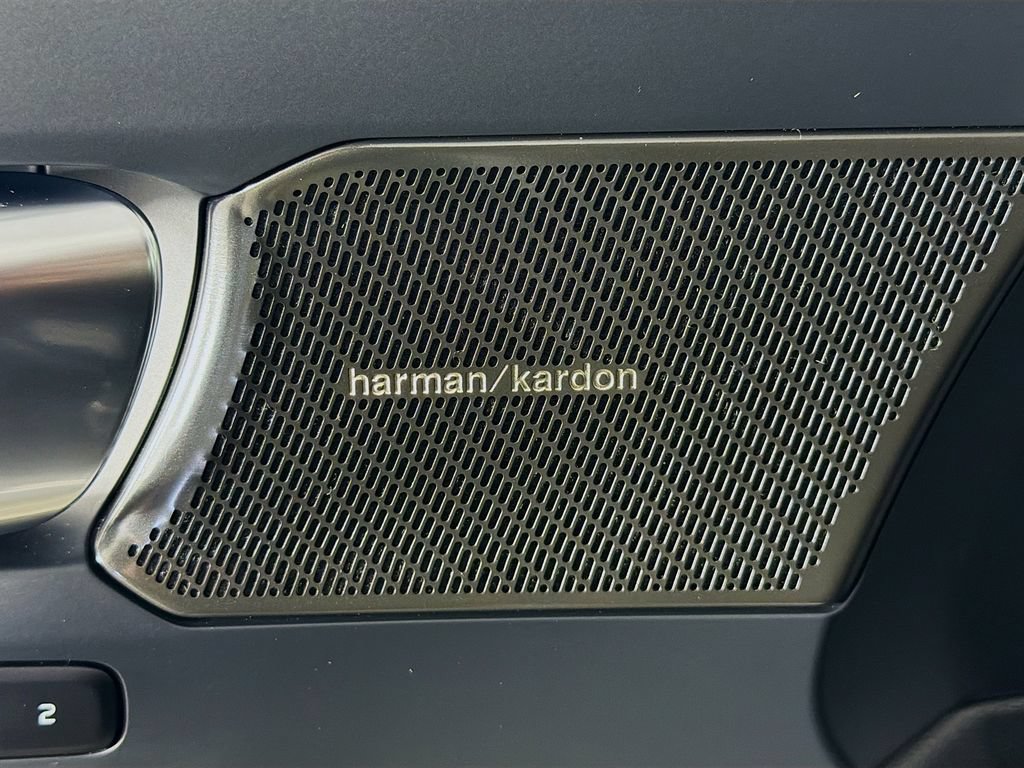 Used 2023 Volvo XC40 Recharge Ultimate w/ Protection Package Premier AWD/4WD image 19