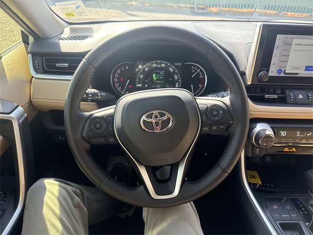 Used 2023 Toyota RAV4 XLE Premium image 14
