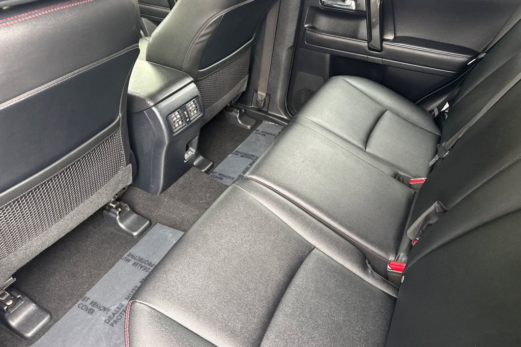 Certified 2024 Toyota 4Runner TRD Off-Road Premium w/ Moonroof Package AWD/4WD image 11