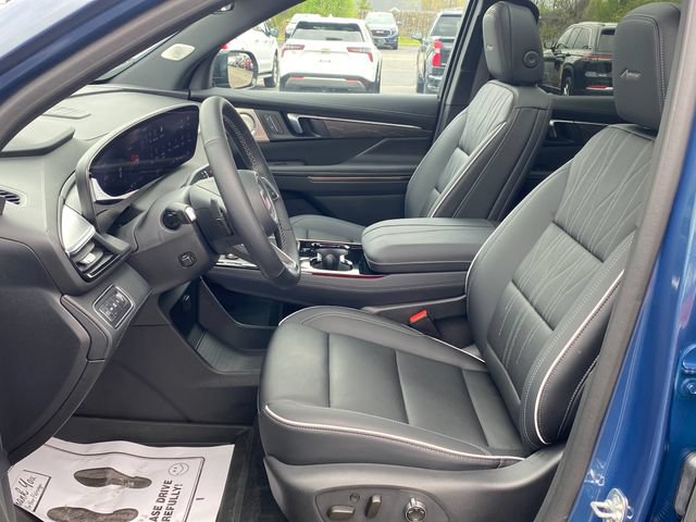 Certified 2025 Buick Enclave Avenir w/ LPO, Floor Liner Package FWD image 16