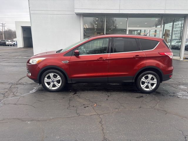 Used 2015 Ford Escape SE image 2
