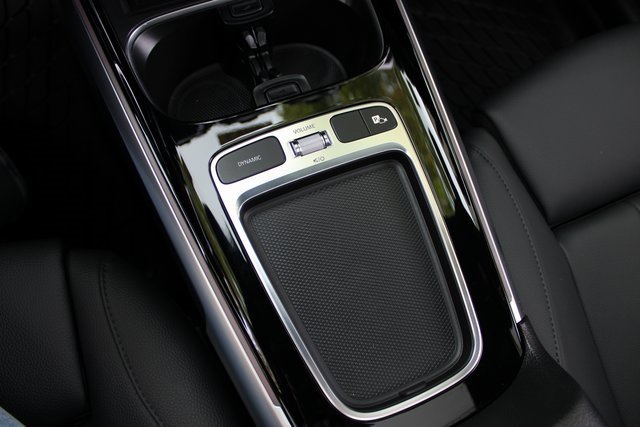 Used 2024 Mercedes-Benz GLB 250 4MATIC w/ Exclusive Package image 20