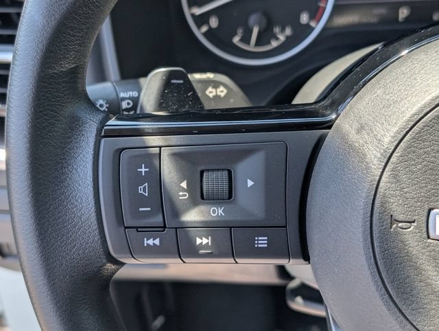 Used 2023 Nissan Rogue SV AWD/4WD image 22