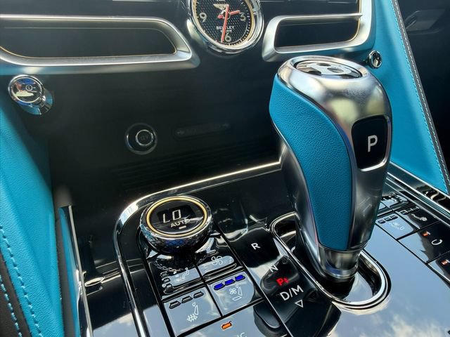 Used 2025 Bentley Flying Spur Plug-In Hybrid AWD/4WD image 43