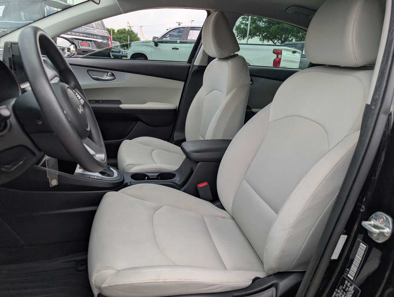 Used 2022 Kia Forte LXS FWD image 23