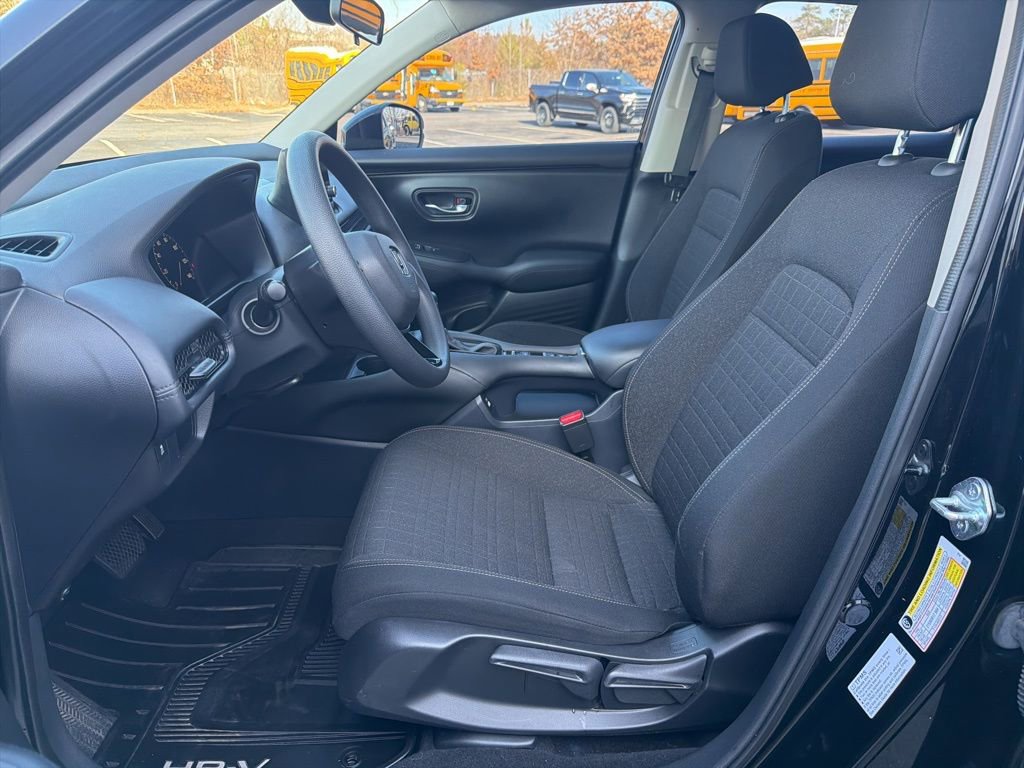 Used 2023 Honda HR-V LX image 13