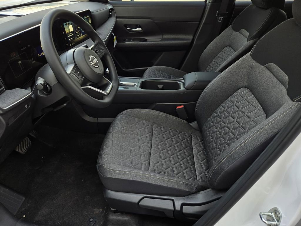 New 2026 Nissan Kicks SV image 17