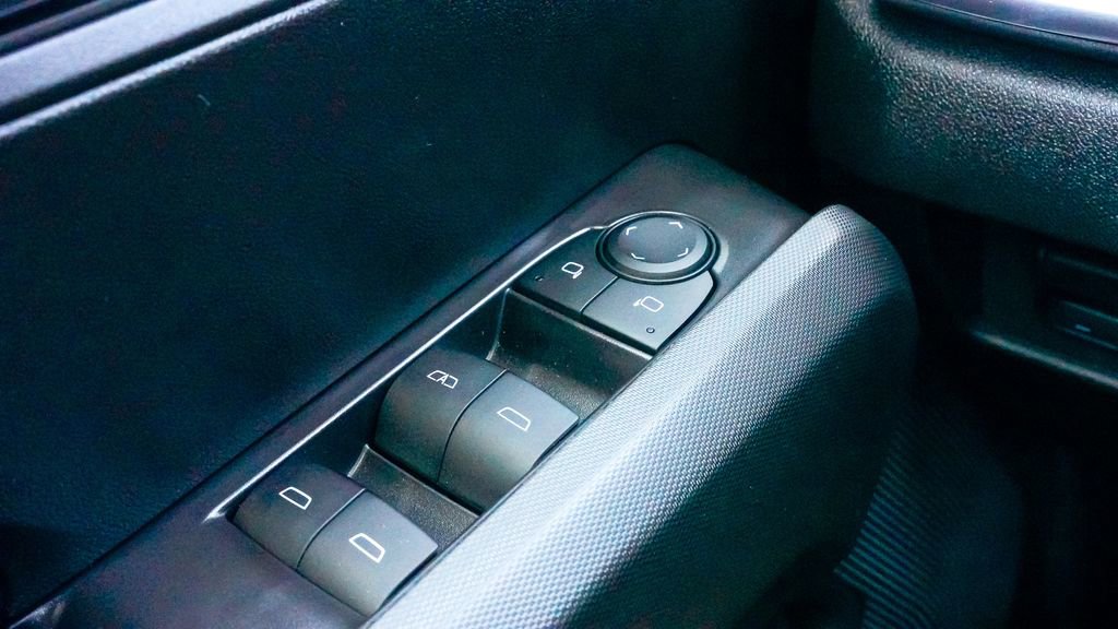 Used 2025 GMC Canyon Elevation image 23