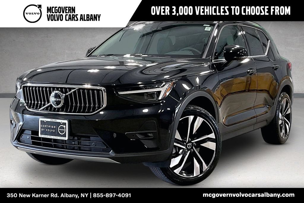 Used 2025 Volvo XC40 B5 Ultra