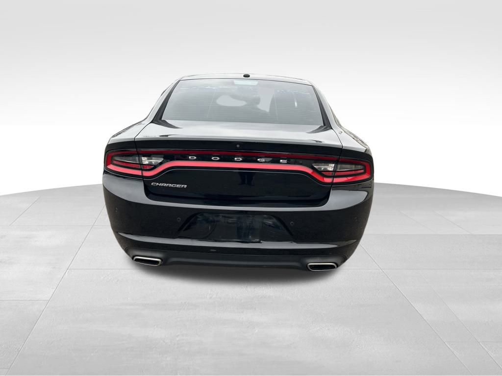 Used 2019 Dodge Charger SXT w/ Leather Interior Group image 4