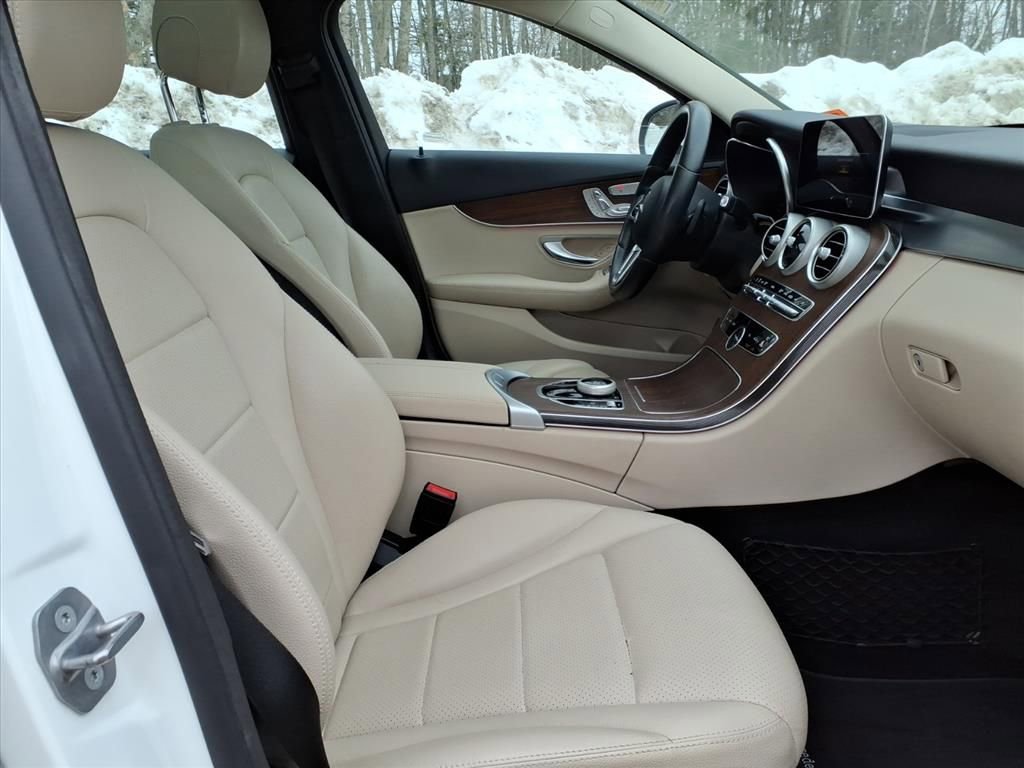 Used 2021 Mercedes-Benz C 300 4MATIC Sedan image 6