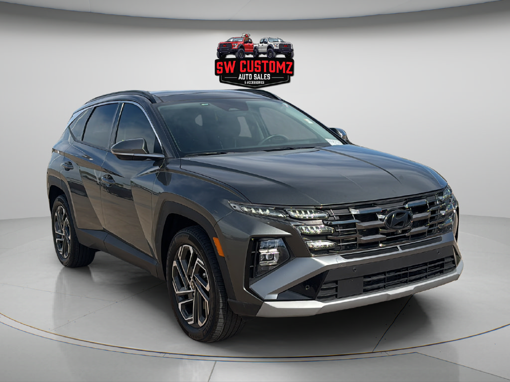 Used 2025 Hyundai Tucson Limited AWD/4WD image 1