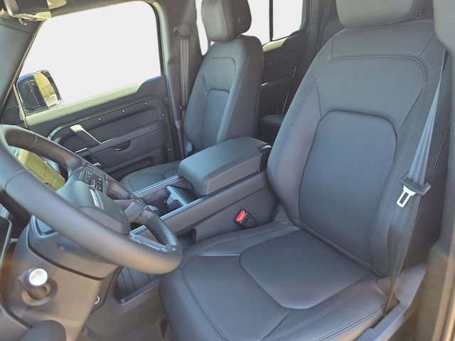 New 2026 Land Rover Defender 110 X-Dynamic SE image 12