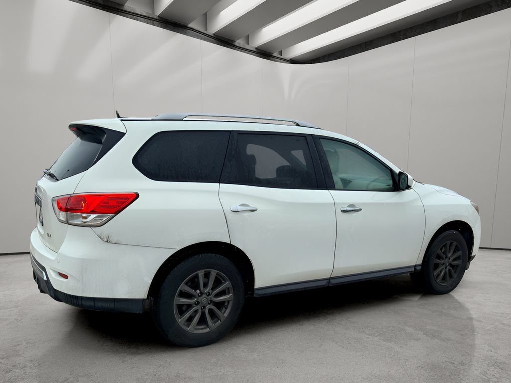 Used 2013 Nissan Pathfinder SV w/ Trailer Tow Pkg FWD image 7