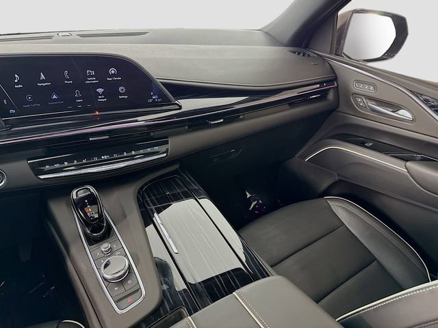 Used 2023 Cadillac Escalade Sport w/ LPO, Illumination Package AWD/4WD image 24