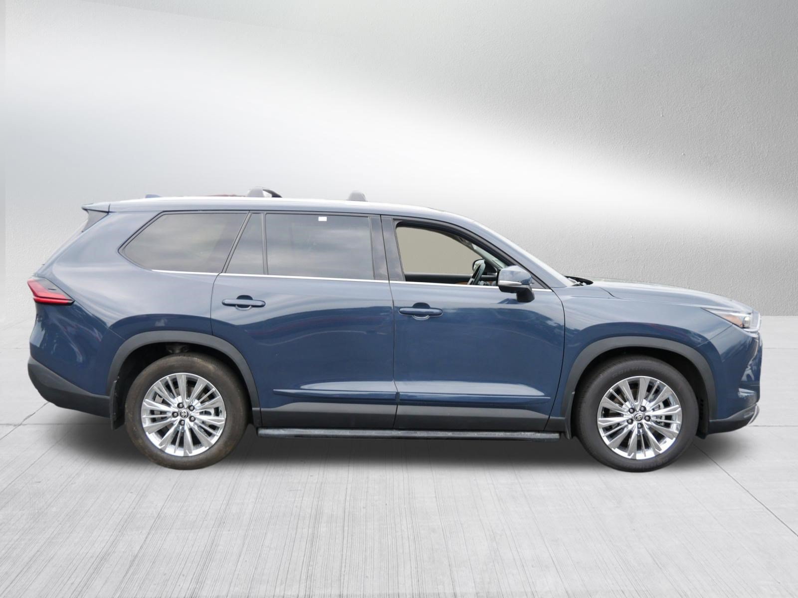 Certified 2025 Toyota Grand Highlander AWD image 8