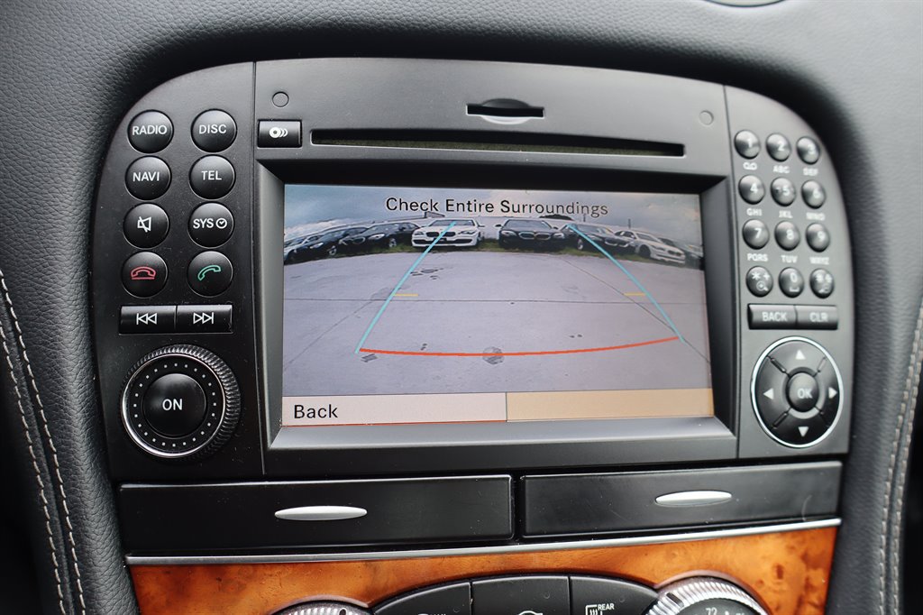 Used 2011 Mercedes-Benz SL 550 image 34