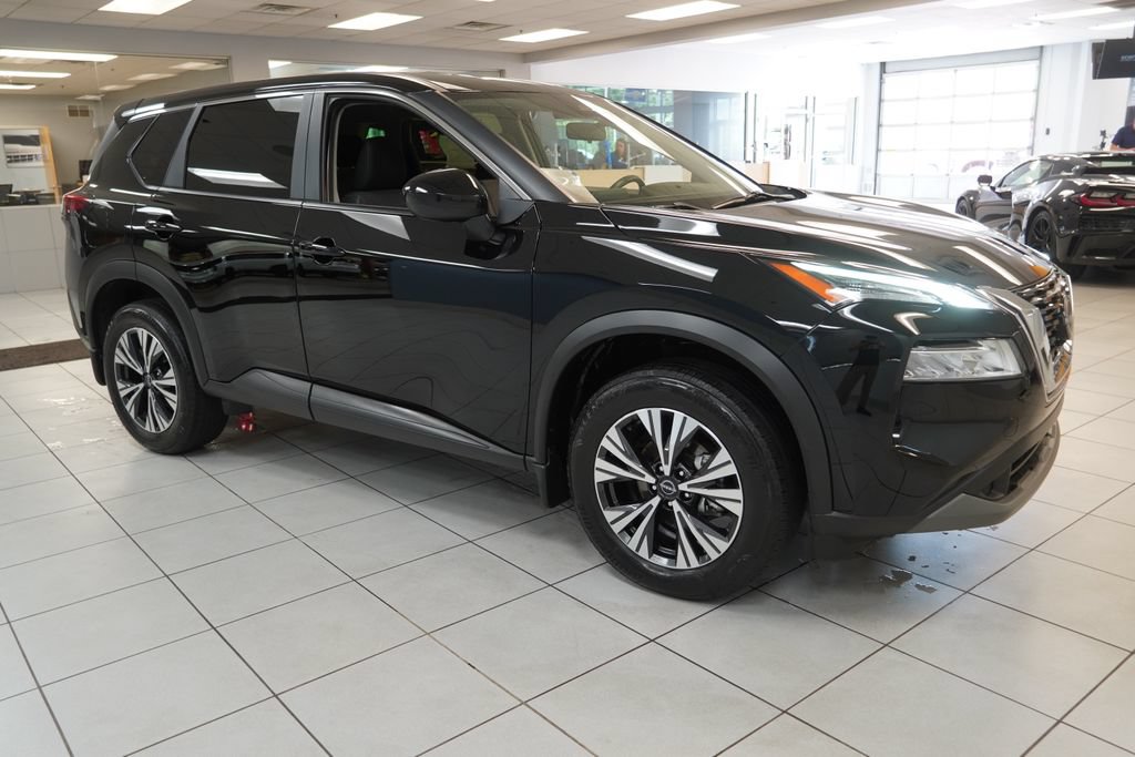 Used 2023 Nissan Rogue SV AWD/4WD image 13