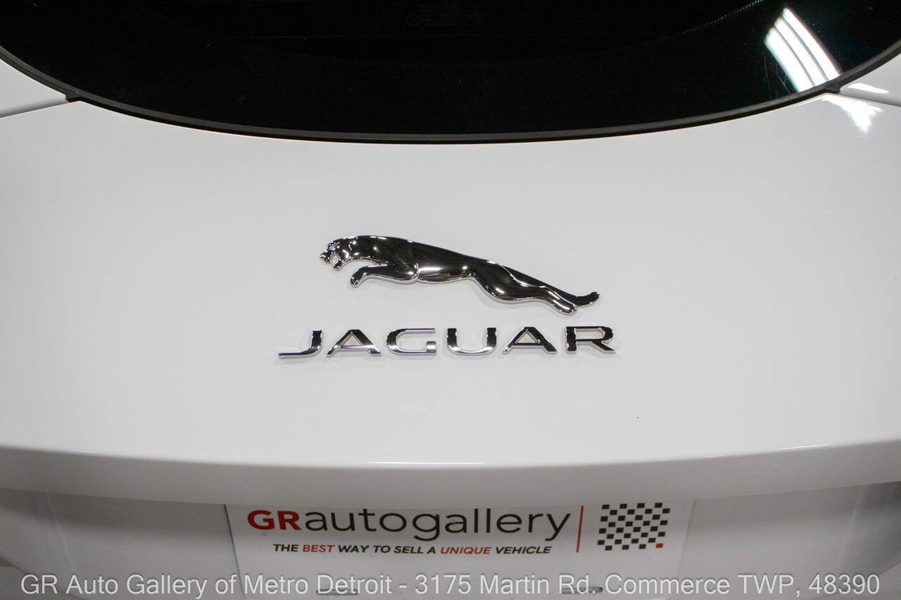 Used 2018 Jaguar F-TYPE R-Dynamic AWD/4WD image 29