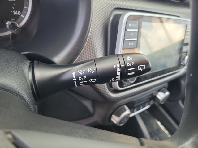 Used 2019 Nissan Kicks SV FWD image 25