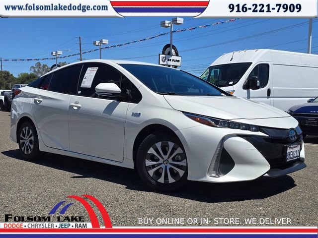 Used 2020 Toyota Prius Prime XLE FWD video 1