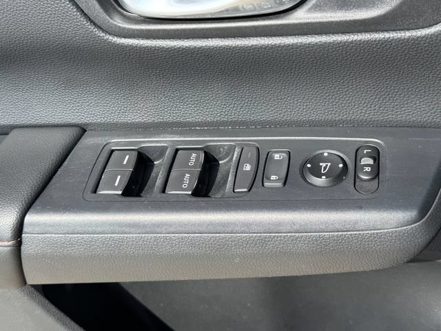Used 2025 Honda CR-V Sport image 28