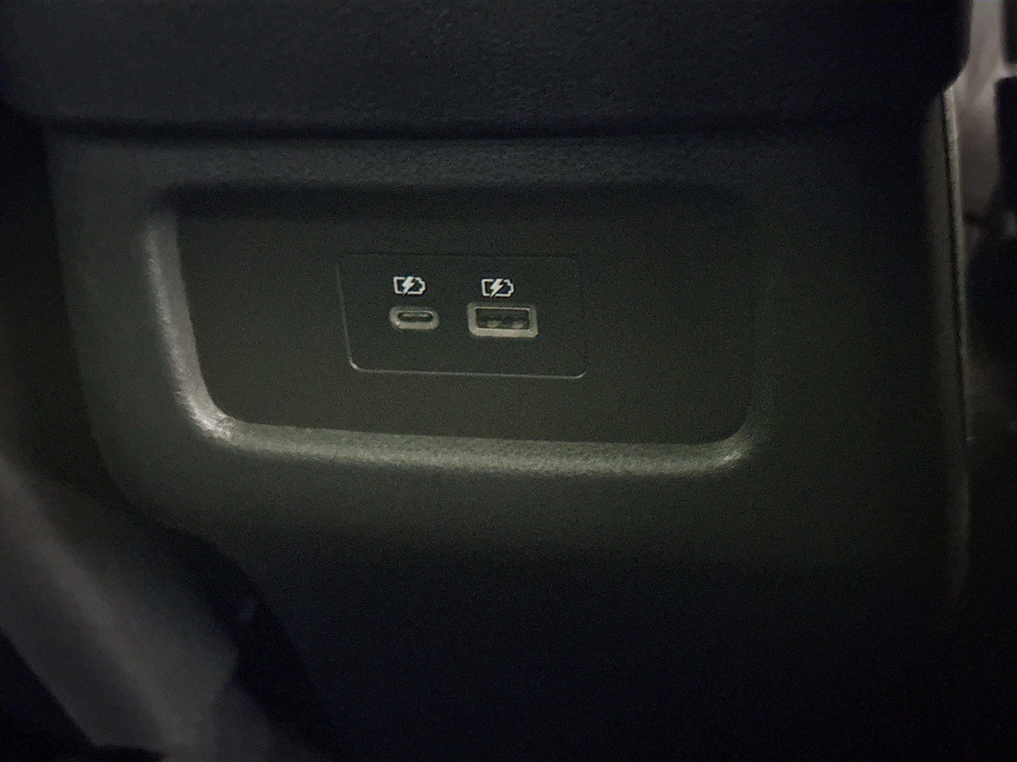 Used 2024 Nissan Pathfinder SV FWD image 42