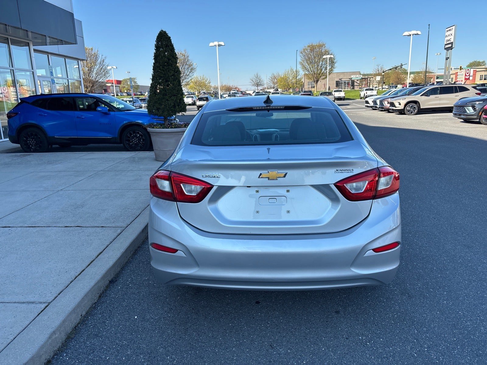 Used 2018 Chevrolet Cruze LS image 4