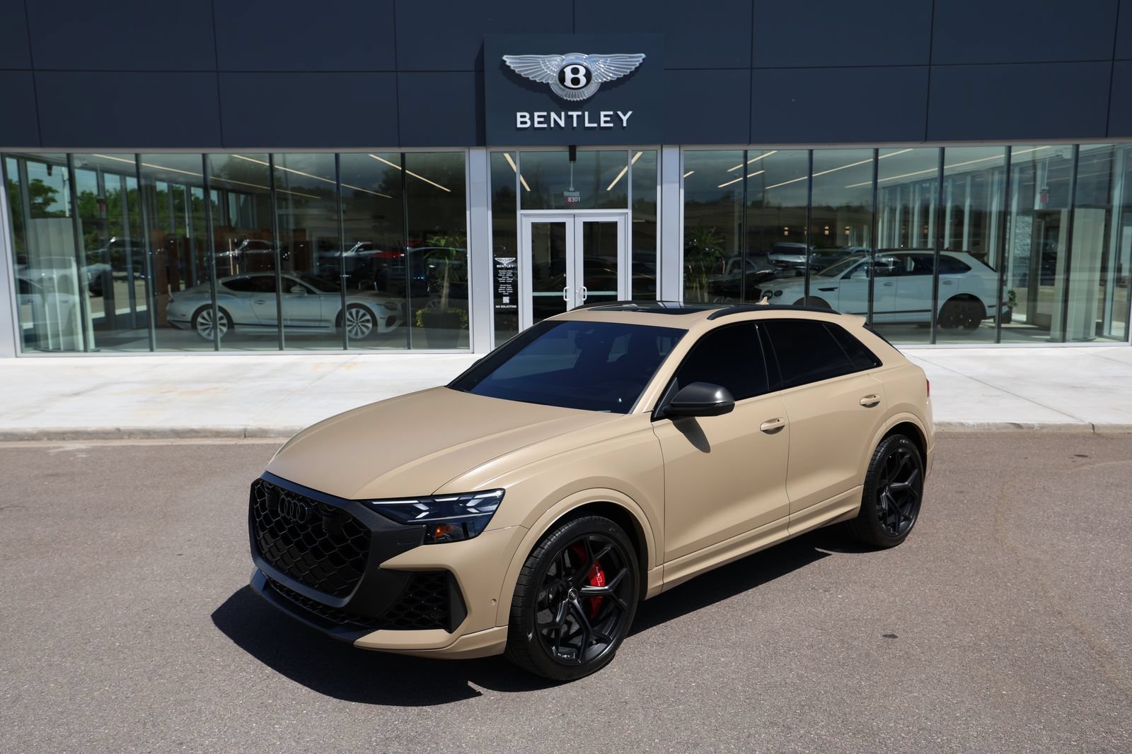 Used 2025 Audi RS Q8 performance AWD/4WD image 1