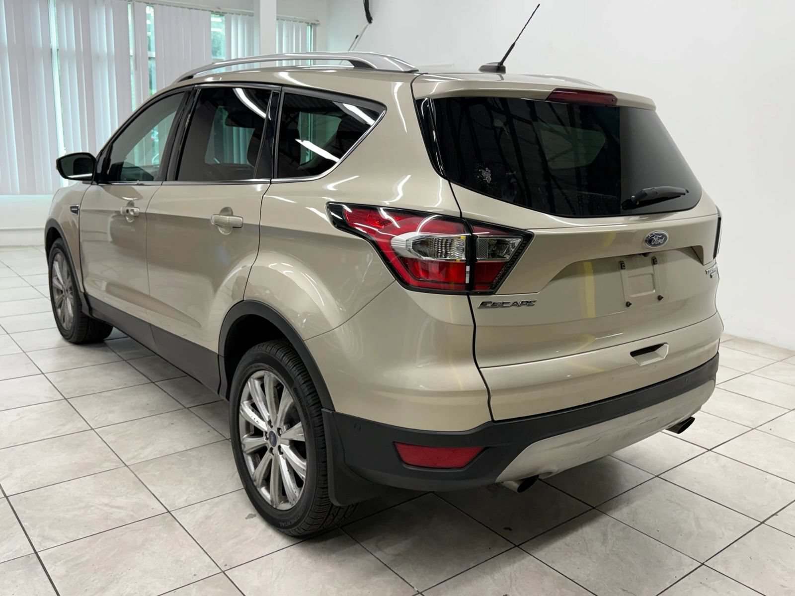Used 2017 Ford Escape Titanium w/ Equipment Group 301A AWD/4WD image 7