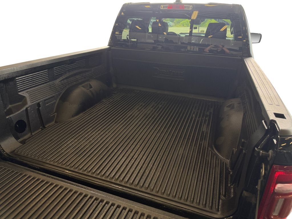 Used 2021 RAM 1500 Laramie w/ Sport Appearance Package AWD/4WD image 26